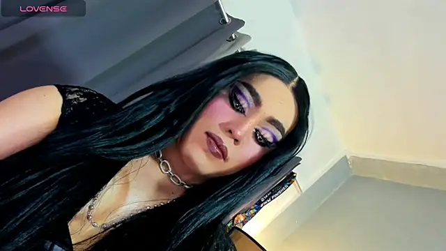 Snapshot of MagnaCumLoader17 chatting on October 2025 11:39:02 PM MagnaCumLoader17 online show from October 2025 11:39:02 PM