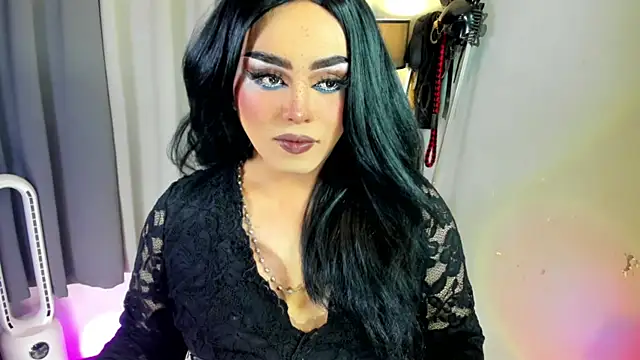 Snapshot of MagnaCumLoader17 chatting on November 2025 11:37:01 PM MagnaCumLoader17 online show from November 2025 11:37:01 PM