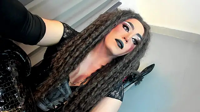 Snapshot of MagnaCumLoader17 chatting on November 2025 10:56:01 PM MagnaCumLoader17 online show from November 2025 10:56:01 PM