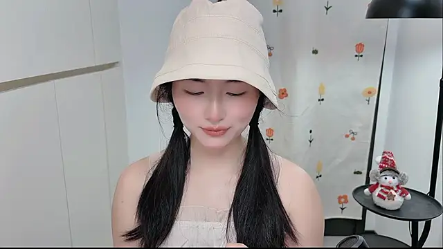 Snapshot of Rosalind_xixi chatting on June 2026 08:09:02 AM Rosalind xixi online show from June 2026 08:09:02 AM