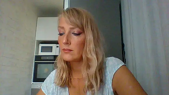 Snapshot of Vexxaa chatting on September 2025 01:55:01 PM Vexxaa online show from September 2025 01:55:01 PM