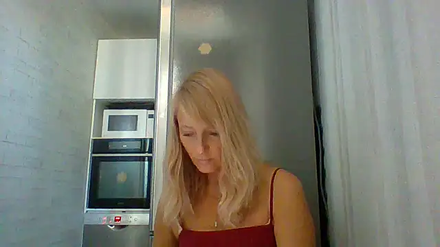 Snapshot of Vexxaa chatting on September 2025 10:04:02 AM Vexxaa online show from September 2025 10:04:02 AM