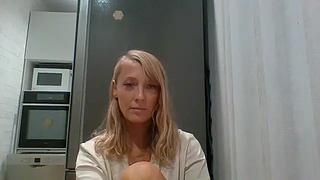 Snapshot of Vexxaa chatting on September 2025 06:19:02 PM Vexxaa online show from September 2025 06:19:02 PM