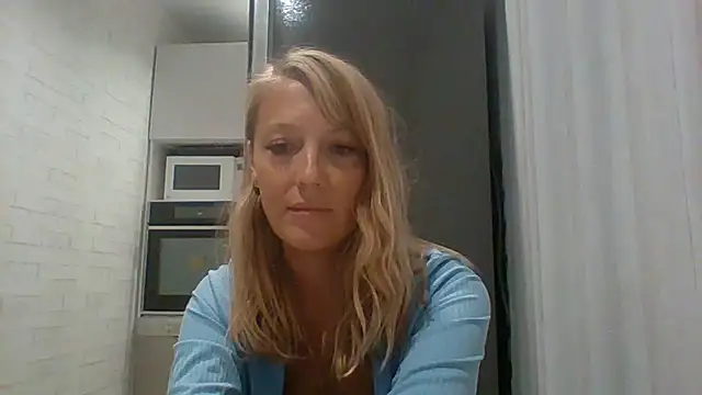 Snapshot of Vexxaa chatting on October 2025 03:32:01 PM Vexxaa online show from October 2025 03:32:01 PM