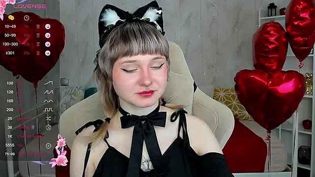 Snapshot of Tori_Cutie chatting on February 2026 12:09:01 AM Tori Cutie online show from February 2026 12:09:01 AM