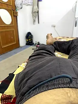 Snapshot of LOVEGURU1095 chatting on November 2025 12:04:01 PM LOVEGURU1095 online show from November 2025 12:04:01 PM