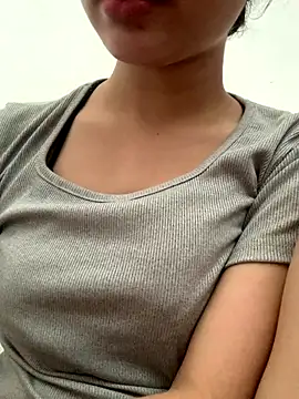 Snapshot of Nguyenha11 chatting on September 2025 05:52:02 AM Nguyenha11 online show from September 2025 05:52:02 AM