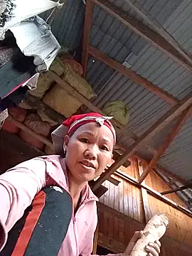 Snapshot of TinTin321 chatting on October 2025 10:30:01 AM TinTin321 online show from October 2025 10:30:01 AM