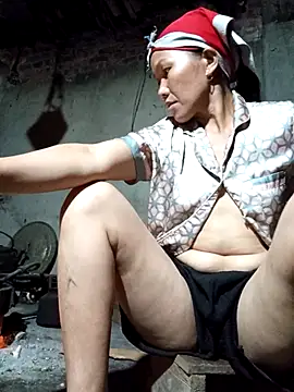 Snapshot of TinTin321 chatting on November 2025 10:52:01 PM TinTin321 online show from November 2025 10:52:01 PM