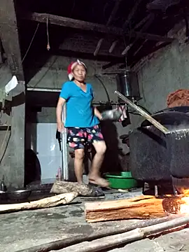 Snapshot of TinTin321 chatting on November 2025 12:27:02 PM TinTin321 online show from November 2025 12:27:02 PM