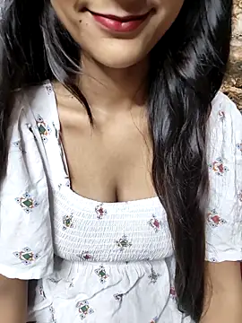 Snapshot of Indian-Aleena chatting on October 2025 07:00:01 PM Indian-Aleena online show from October 2025 07:00:01 PM