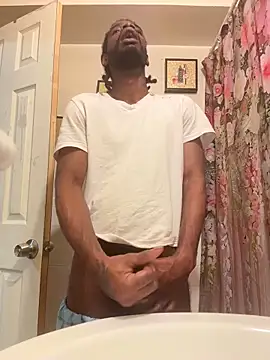 Snapshot of BigBDMari chatting on November 2025 12:24:01 AM BigBDMari online show from November 2025 12:24:01 AM