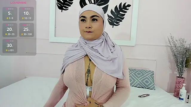 Snapshot of azaharaaa_ chatting on September 2025 11:43:01 AM azaharaaa online show from September 2025 11:43:01 AM