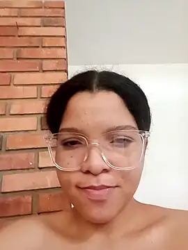 VictoriDior online show from September 2025 03:44:02 PM