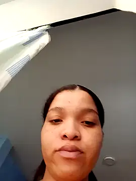 VictoriDior online show from November 2025 04:41:01 PM