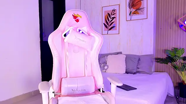 Ayleen Dunkan online show from February 2026 01:10:01 PM