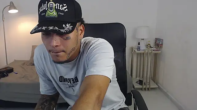 crow black00 online show from September 2025 04:05:01 AM