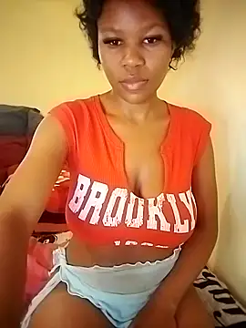 Snapshot of Seductive_Yellow_Titties chatting on November 2025 06:56:02 AM Seductive Yellow Titties online show from November 2025 06:56:02 AM