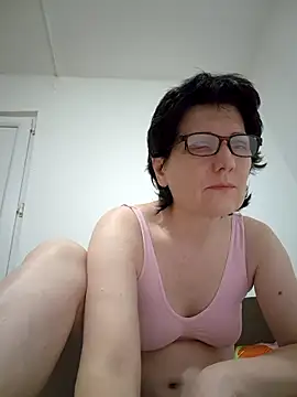 Snapshot of Vera_Elle chatting on May 2026 06:47:02 PM Vera Elle online show from May 2026 06:47:02 PM