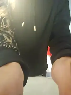 Snapshot of scopamiforte20cm chatting on October 2025 06:50:02 PM scopamiforte20cm online show from October 2025 06:50:02 PM