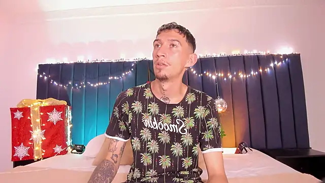 dominik thompson777 online show from November 2025 03:19:02 PM