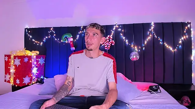 dominik thompson777 online show from November 2025 05:17:01 AM