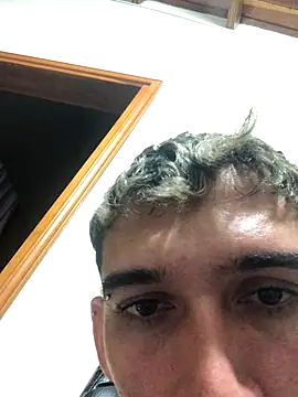 dominik thompson777 online show from November 2025 02:57:02 AM