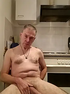 Snapshot of mario7767 chatting on October 2025 10:08:02 PM mario7767 online show from October 2025 10:08:02 PM