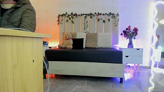 BLUE TAY1 online show from February 2026 11:58:02 AM