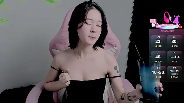 LilithCary online show from October 2025 09:00:02 PM