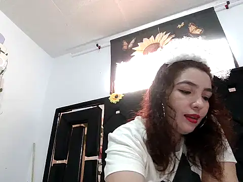 Snapshot of vegacristal88 chatting on December 2025 03:18:02 PM vegacristal88 online show from December 2025 03:18:02 PM