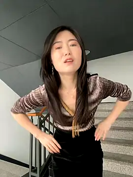 xtt1689999 online show from November 2025 03:08:02 AM