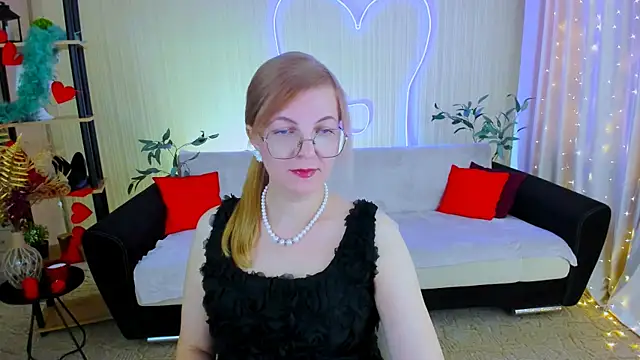 Snapshot of YourUniverser chatting on July 2026 06:47:02 AM YourUniverser online show from July 2026 06:47:02 AM