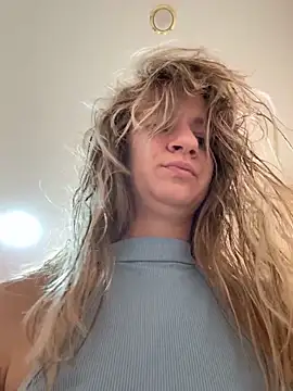 EvvaMur online show from November 2025 01:05:02 AM