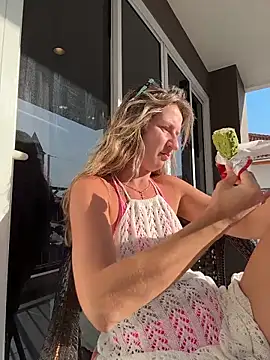 EvvaMur online show from November 2025 09:01:02 AM