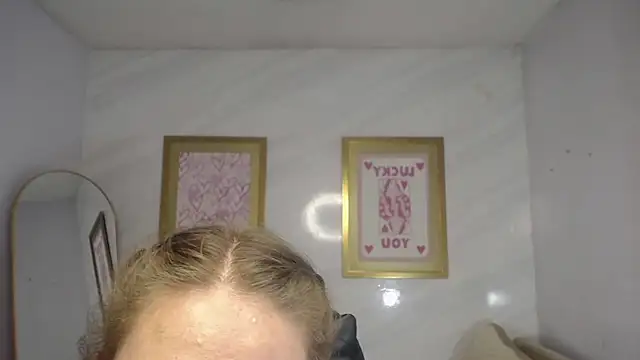 Snapshot of Luna_Star_v chatting on November 2025 03:09:01 AM Luna Star v online show from November 2025 03:09:01 AM