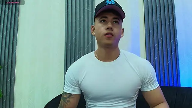 Snapshot of Draven_Marceaux chatting on July 2026 11:15:02 AM Draven Marceaux online show from July 2026 11:15:02 AM
