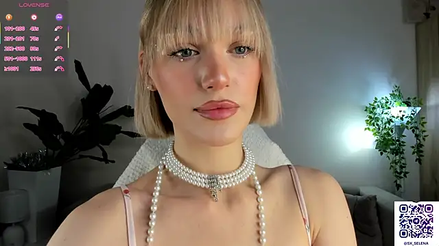 Snapshot of Ice_Strawberry chatting on January 2026 03:21:01 AM Ice Strawberry online show from January 2026 03:21:01 AM