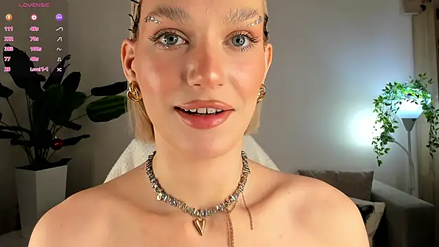 Snapshot of Ice_Strawberry chatting on January 2026 03:22:02 AM Ice Strawberry online show from January 2026 03:22:02 AM