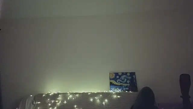 Snapshot of Pixxxis chatting on October 2025 02:15:01 AM Pixxxis online show from October 2025 02:15:01 AM