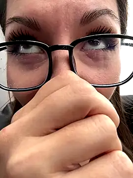 Snapshot of kittyCarrol chatting on September 2025 10:52:02 AM kittyCarrol online show from September 2025 10:52:02 AM