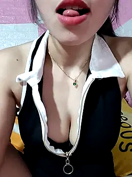 Snapshot of Ingrid428 chatting on May 2026 03:01:01 AM Ingrid428 online show from May 2026 03:01:01 AM