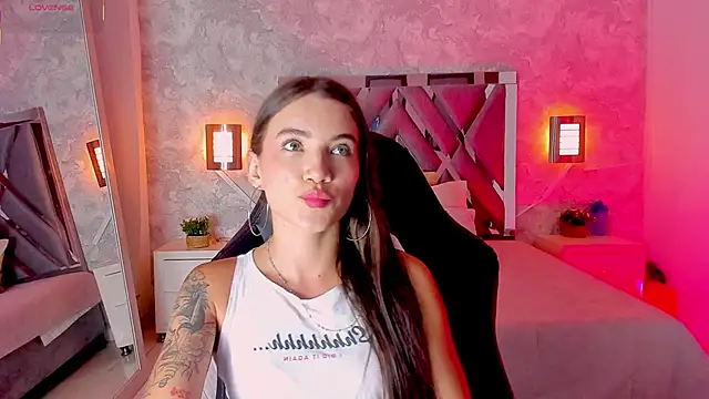 aitana baker  online show from January 2026 03:42:02 AM