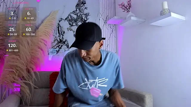 JulienSaint online show from November 2025 08:08:02 PM