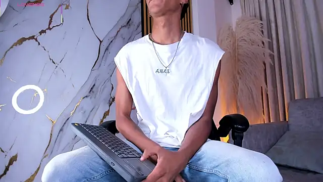 JulienSaint online show from February 2026 12:16:01 PM