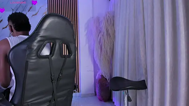 JulienSaint online show from March 2026 11:43:02 AM