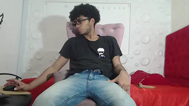 felipecams123 online show from October 2025 09:53:02 PM