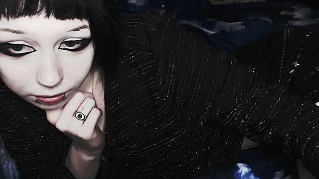  LUCY LAVE online show from November 2025 04:33:02 AM