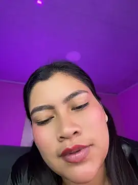 Snapshot of LunaaRosse chatting on July 2026 02:47:01 AM LunaaRosse online show from July 2026 02:47:01 AM