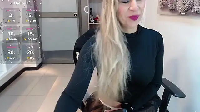 Snapshot of DianaPearls chatting on February 2026 11:37:02 AM DianaPearls online show from February 2026 11:37:02 AM